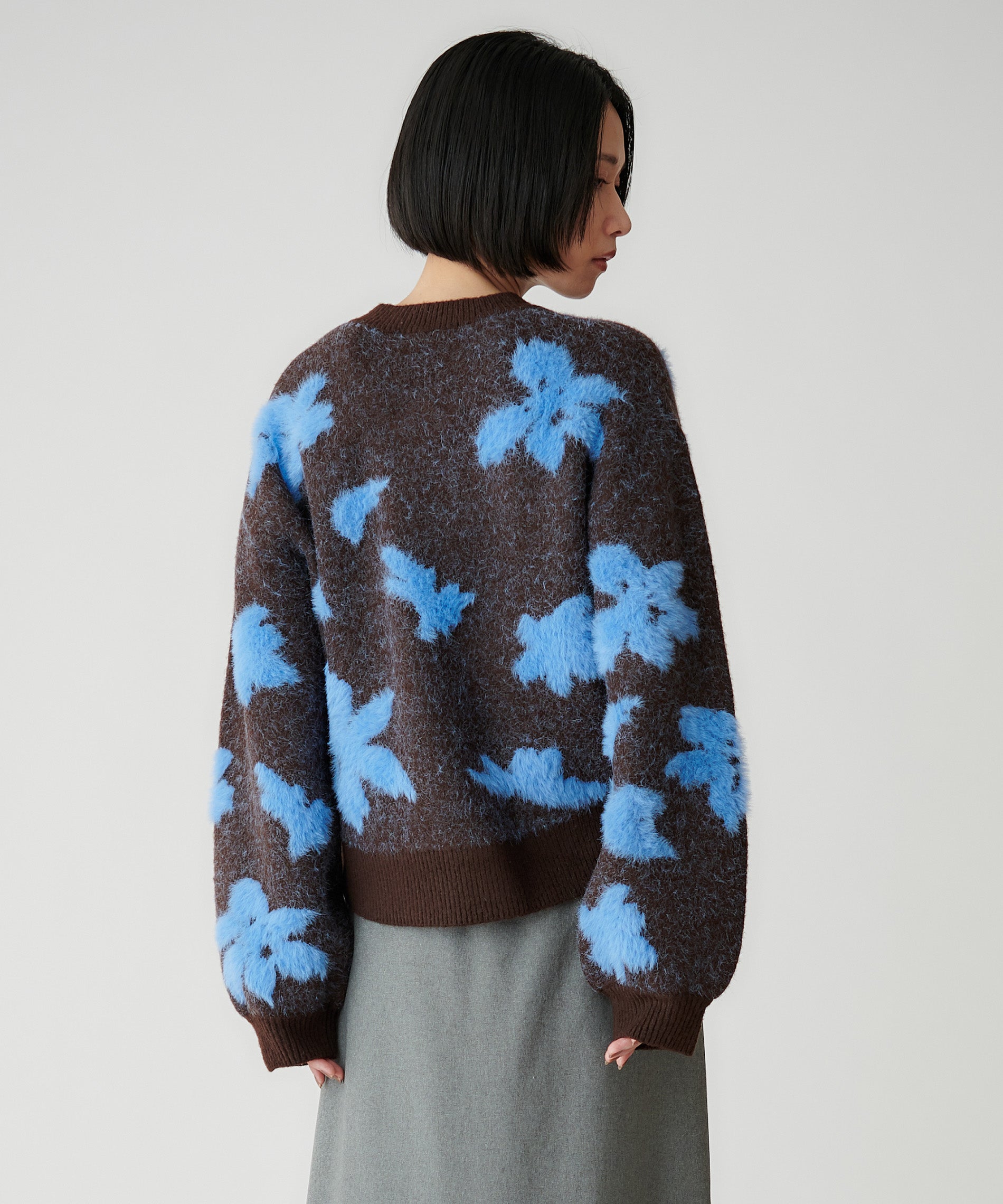 ENFÖLD ネイビー フラワー柄 セーター フェザーヤーンフラワー柄Vネックニット – FACE SANS FARD