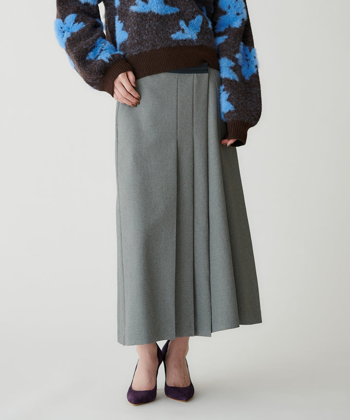 モデル H：167cm / 38 / トップグレー