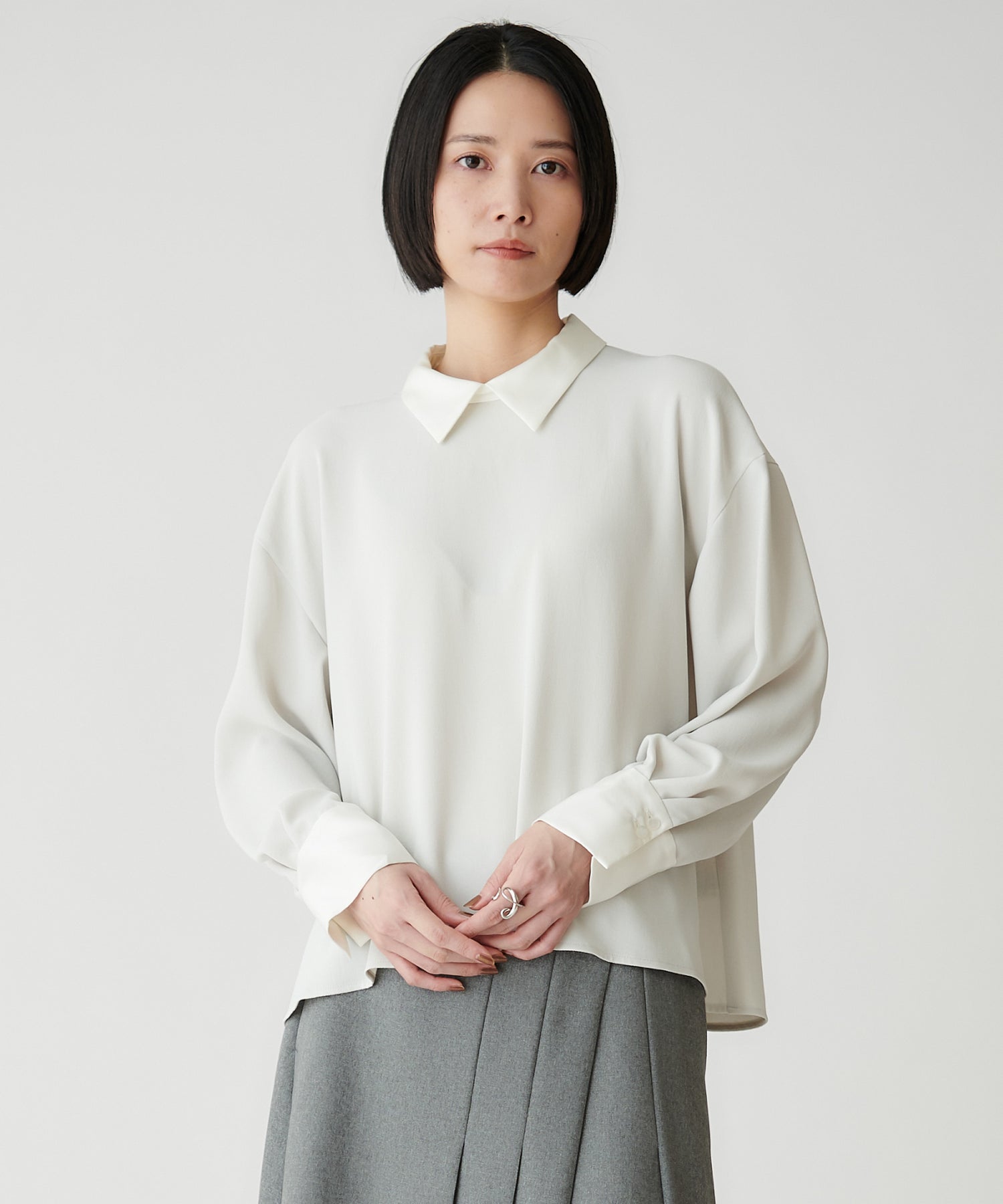 SARA LANZI ブラウス 081-102510240332_1.jpg