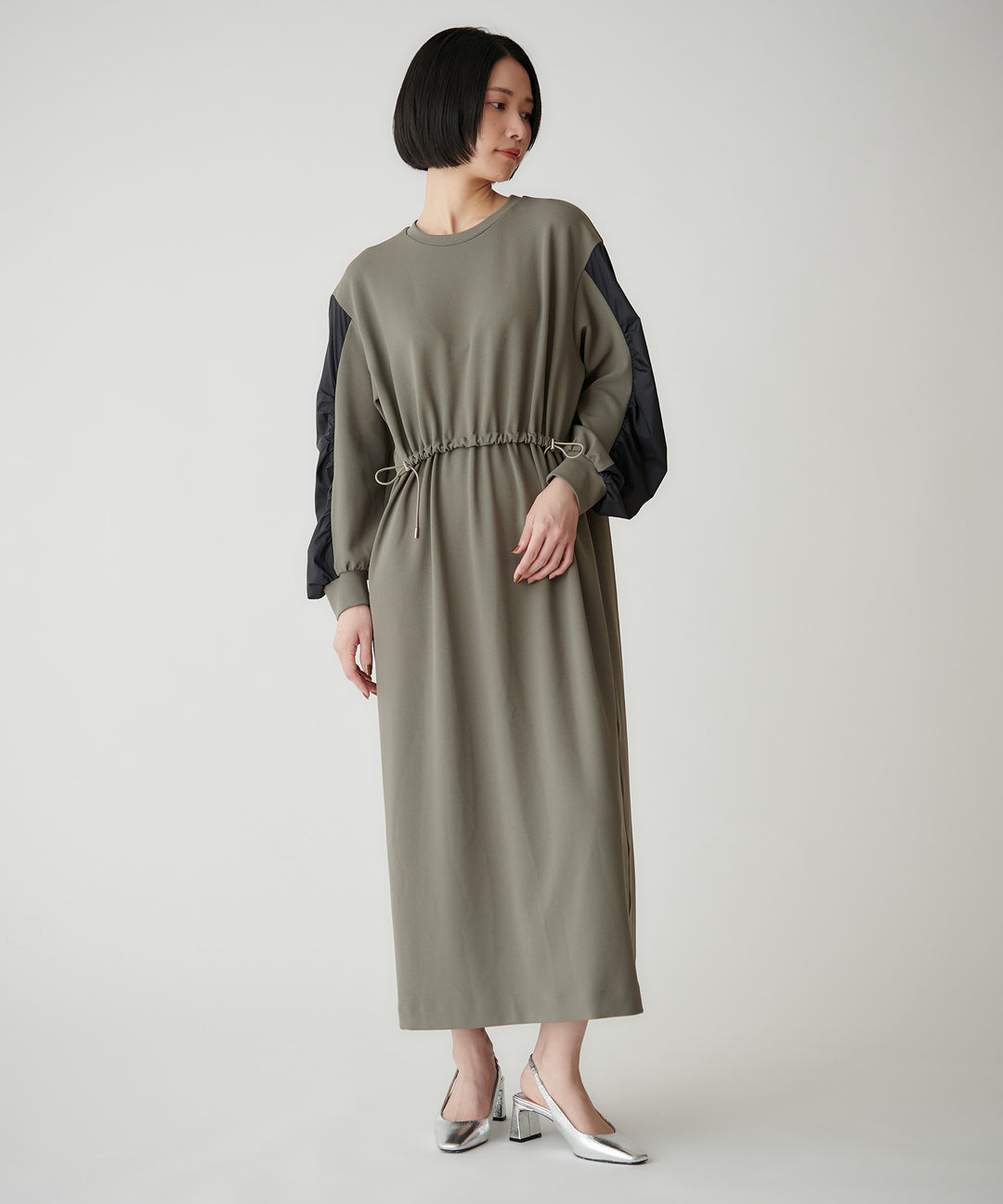 異素材切替ドロストカットソーワンピース
