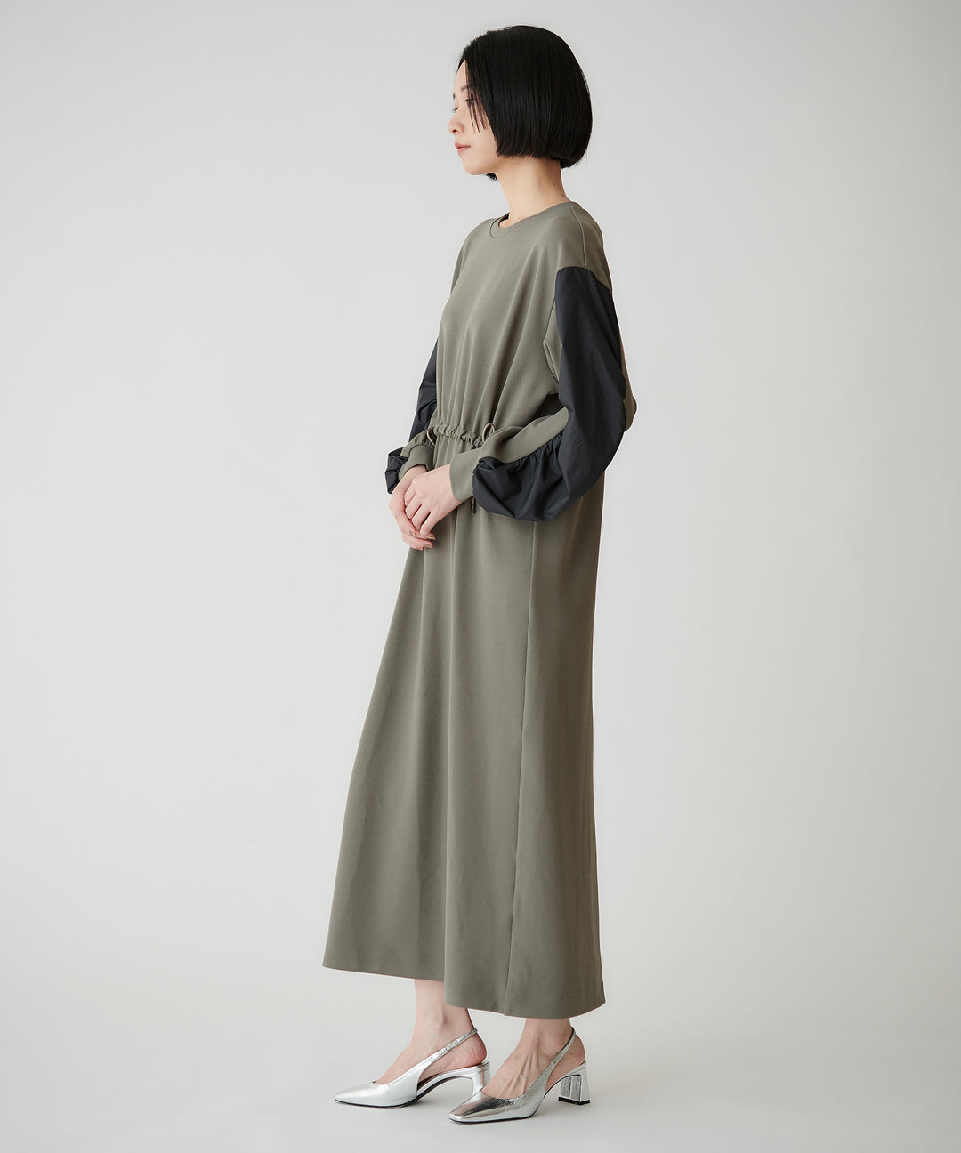 異素材切替ドロストカットソーワンピース