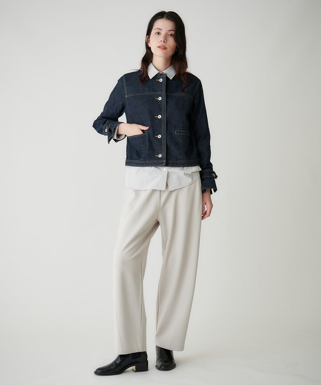 ノーカラーデニムジャケット