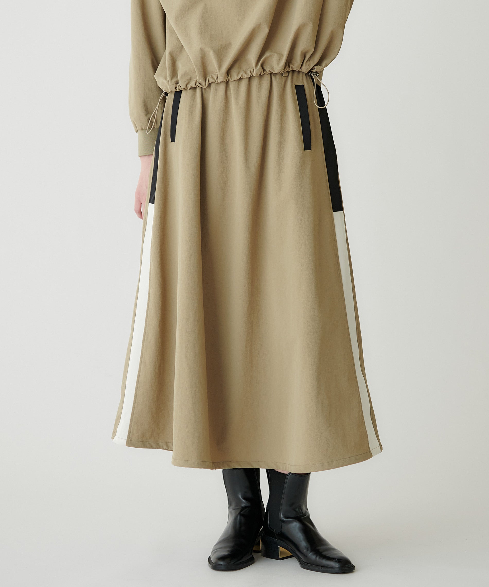 タフタ裏毛サイドラインバルーンスカート – FACE SANS FARD