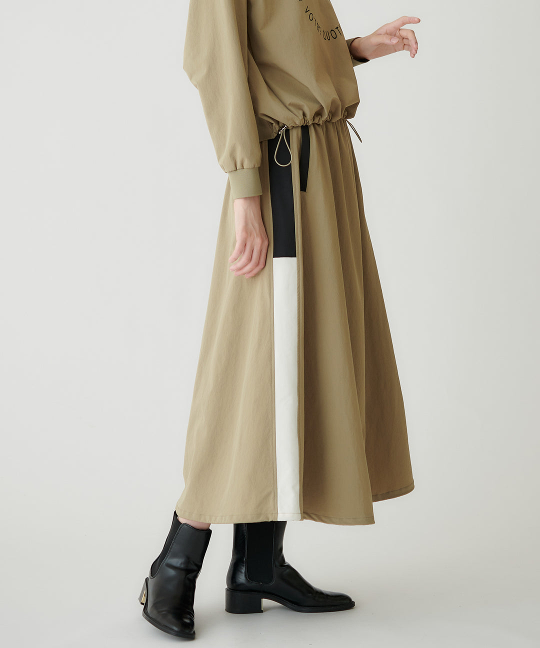 タフタ裏毛サイドラインバルーンスカート