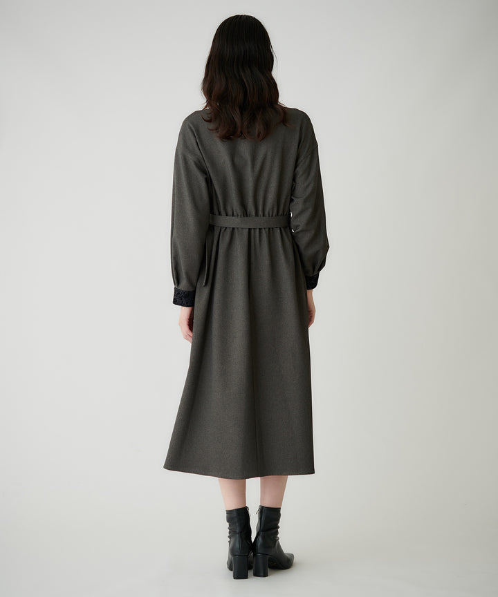 フロッキー襟フィット＆フレアワンピース