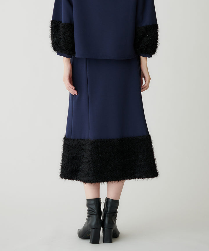 フェザーヘムポンチスカート