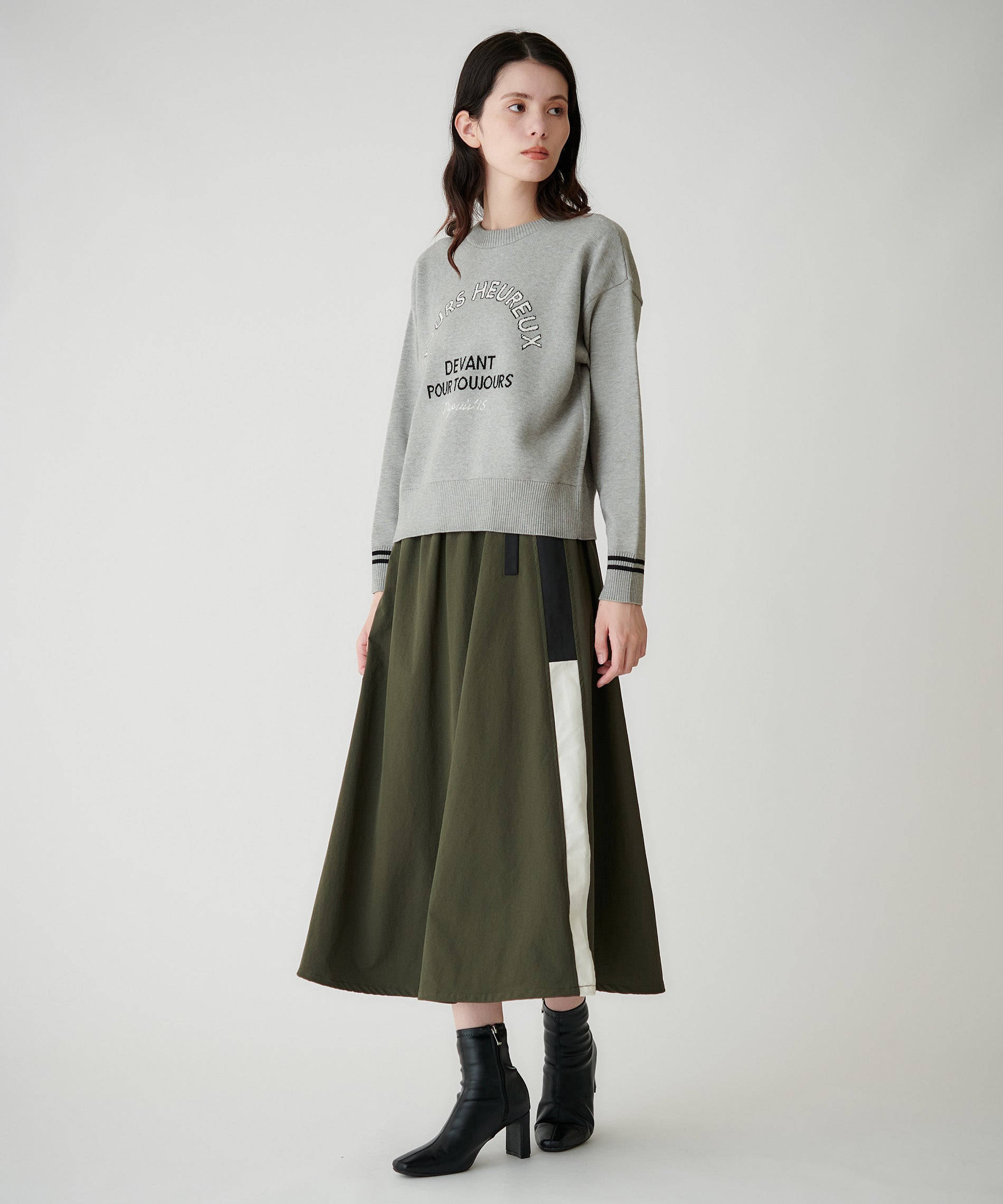 【MARK&LONA】ダブルボタン緑色スカート 38 タフタ裏毛サイドラインバルーンスカート – FACE SANS FARD