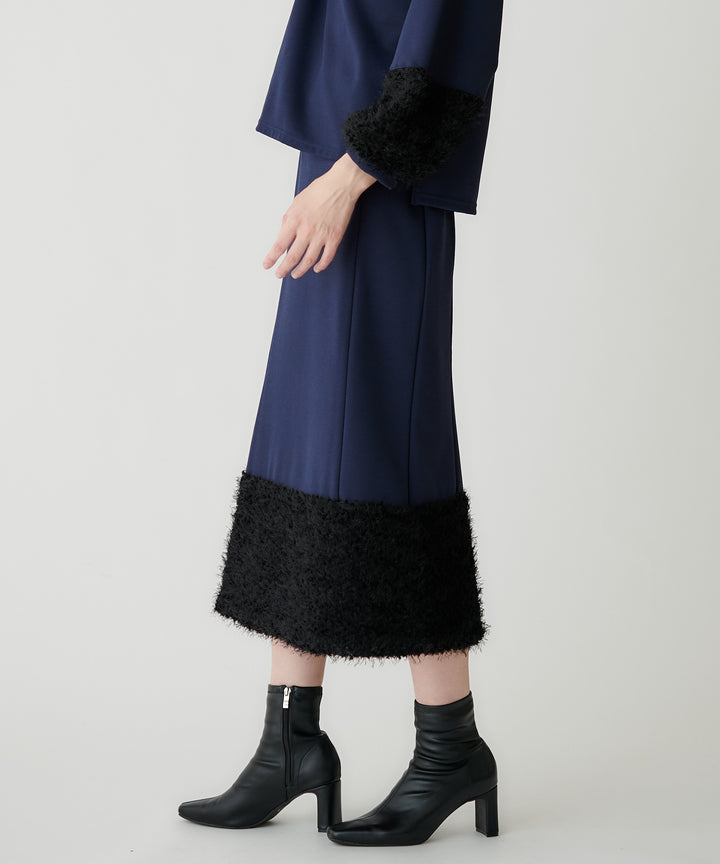 フェザーヘムポンチスカート