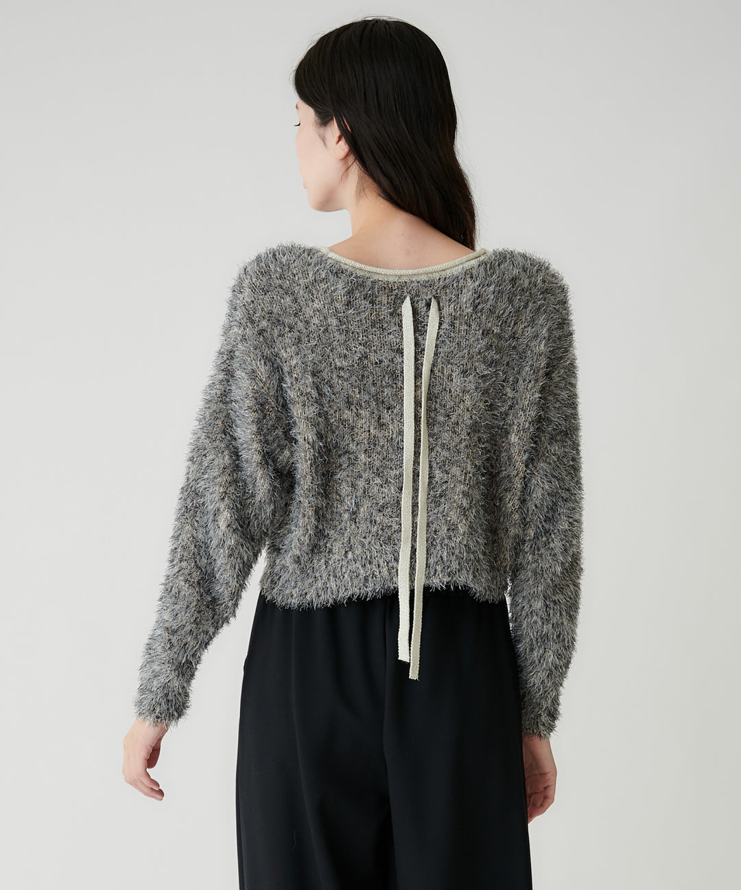 フェザーヤーンバックリボンニット