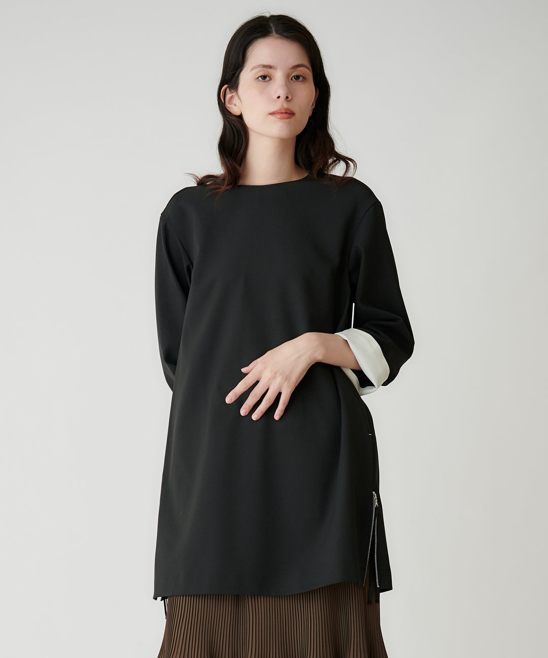 モデル　H：173cm / 38 / ブラック