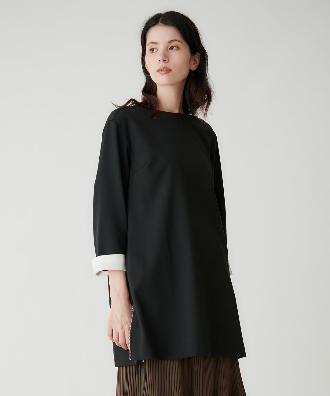 梳毛調シック&シンロングブラウス