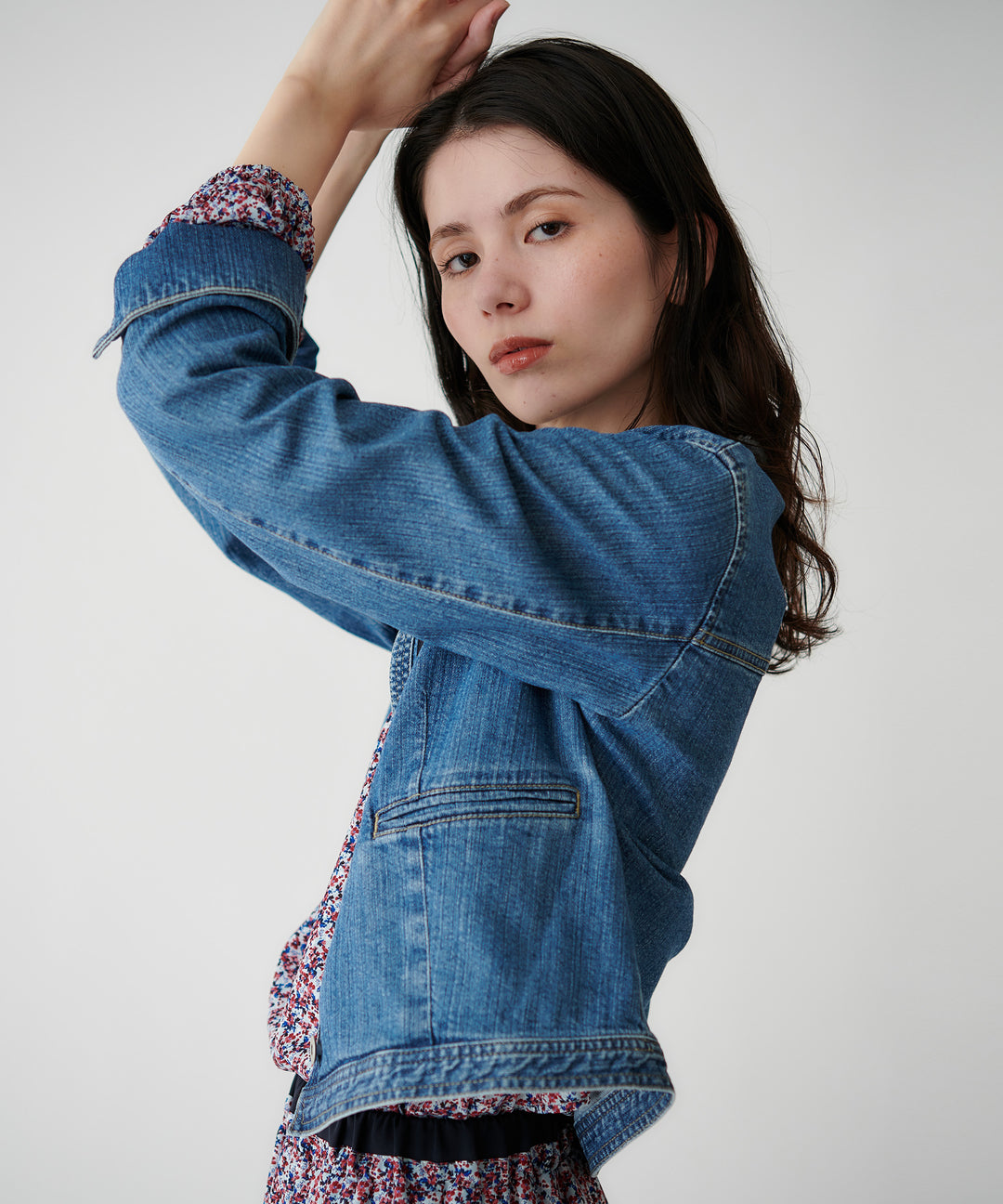 ノーカラーデニムジャケット