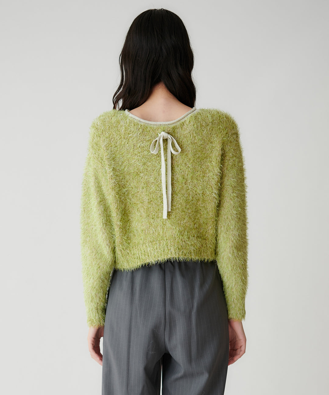 フェザーヤーンバックリボンニット