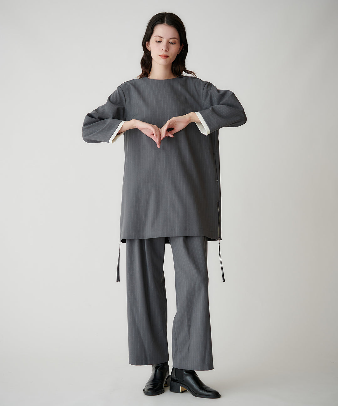 梳毛調シック&シンロングブラウス