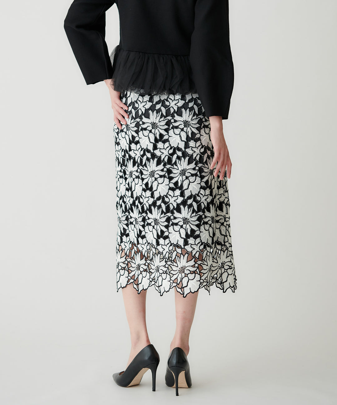 ケミカルレースタイトスカート