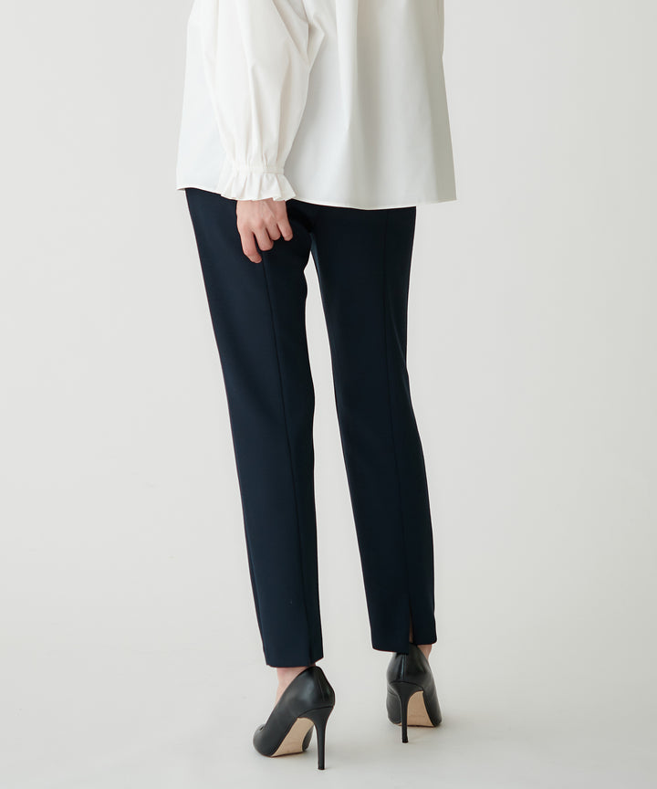 バックスリットストレートパンツ