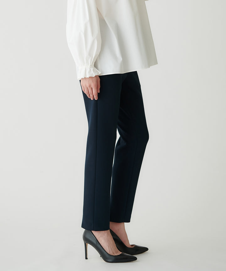 バックスリットストレートパンツ