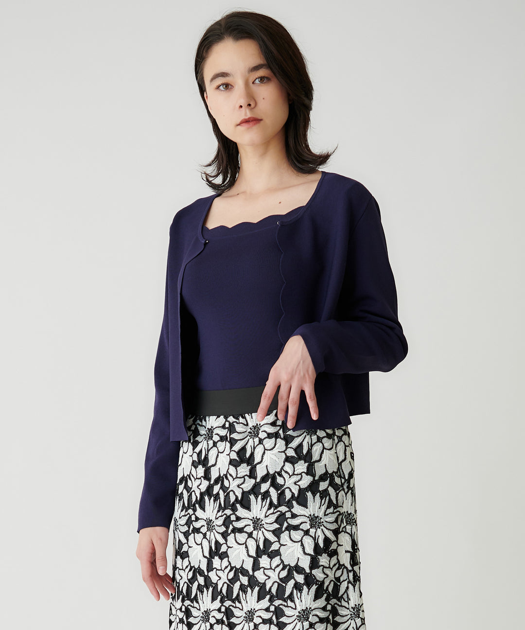 モデル H：172cm / 38 / ネイビー