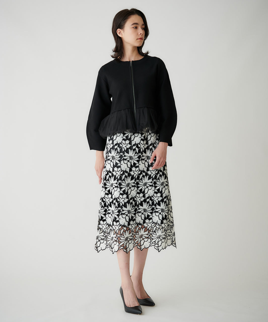 ケミカルレースタイトスカート