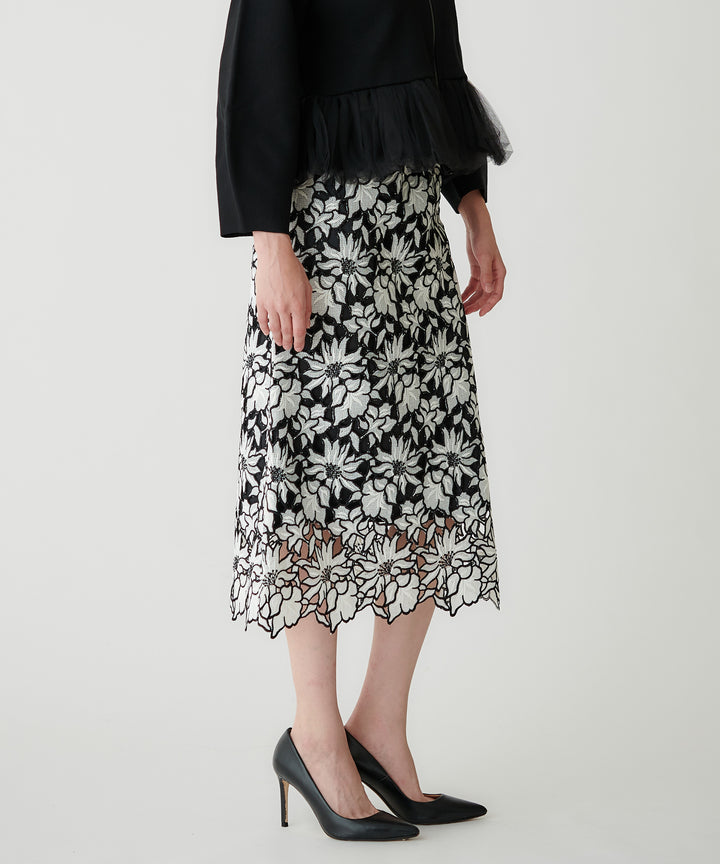 ケミカルレースタイトスカート