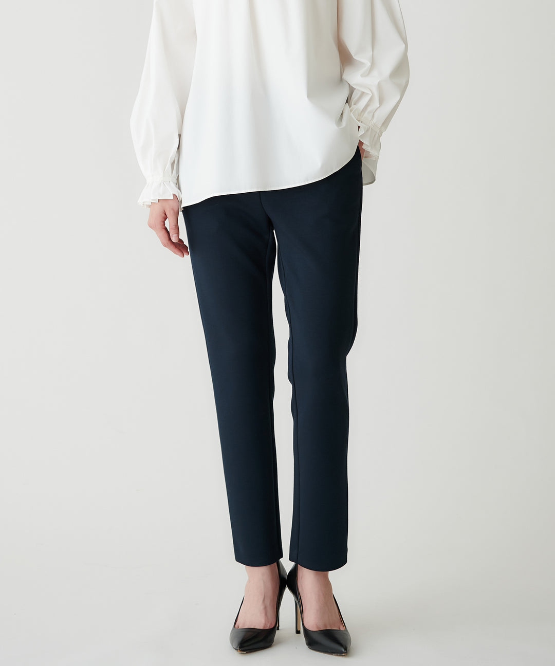 モデル H：172cm / 38 / ネイビー