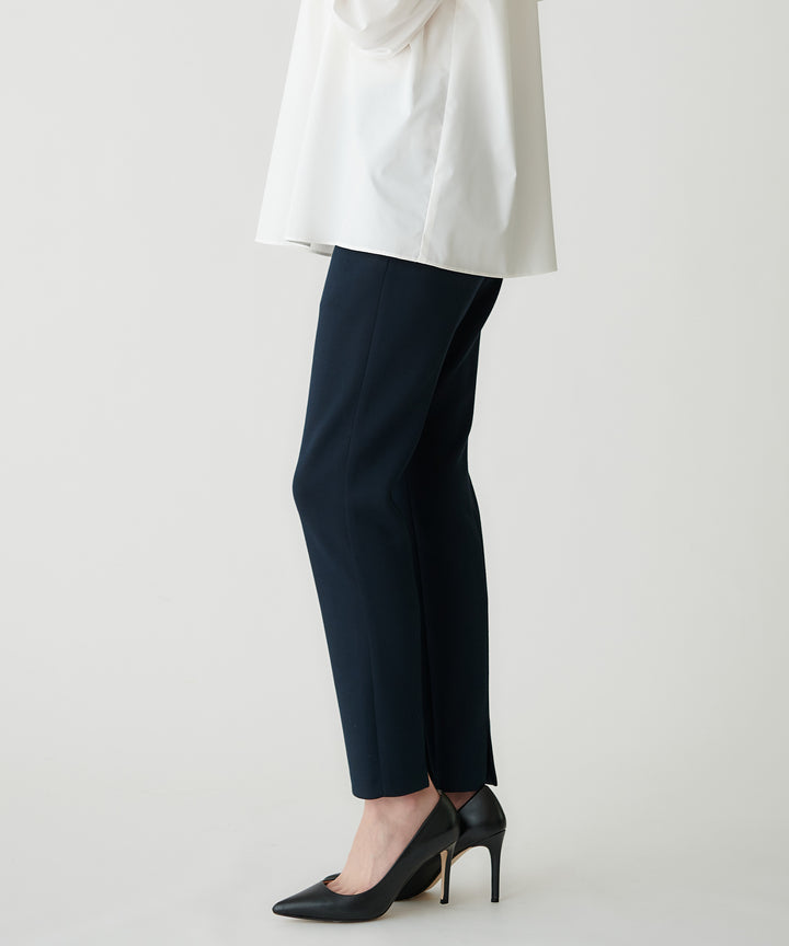 バックスリットストレートパンツ