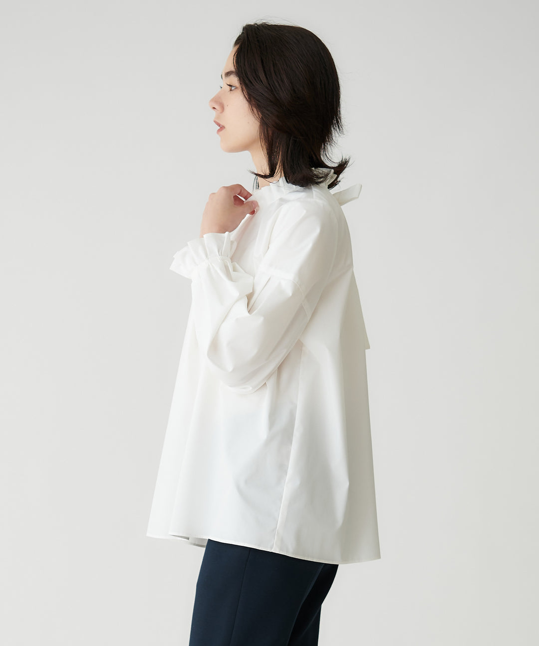 フリルスタンドバックリボンブラウス