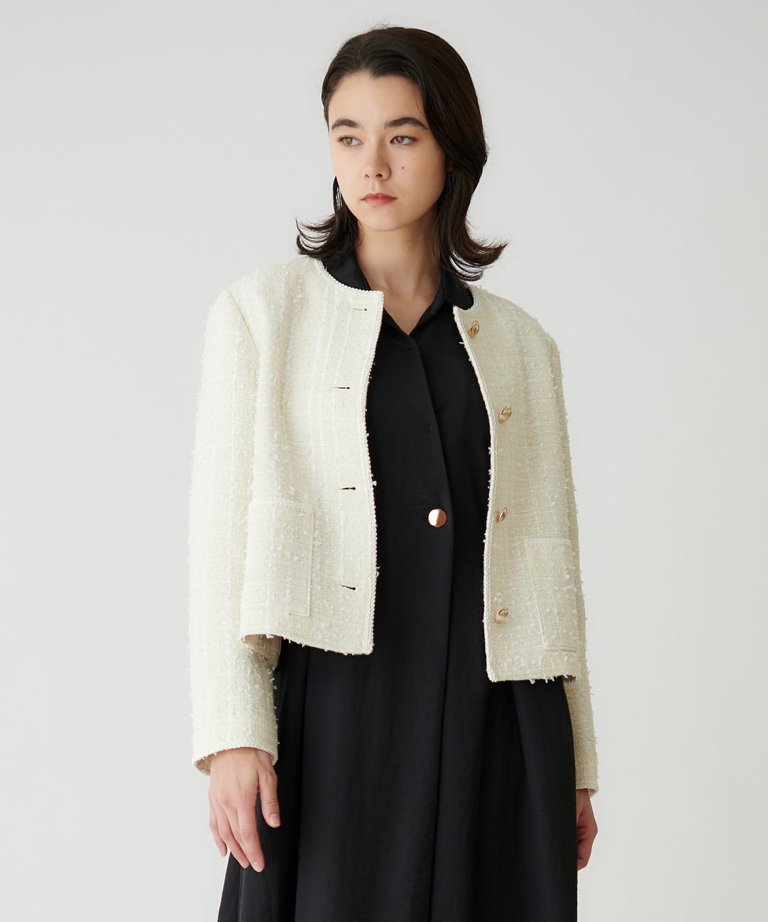 モデル H：172cm / 38 / オフホワイト