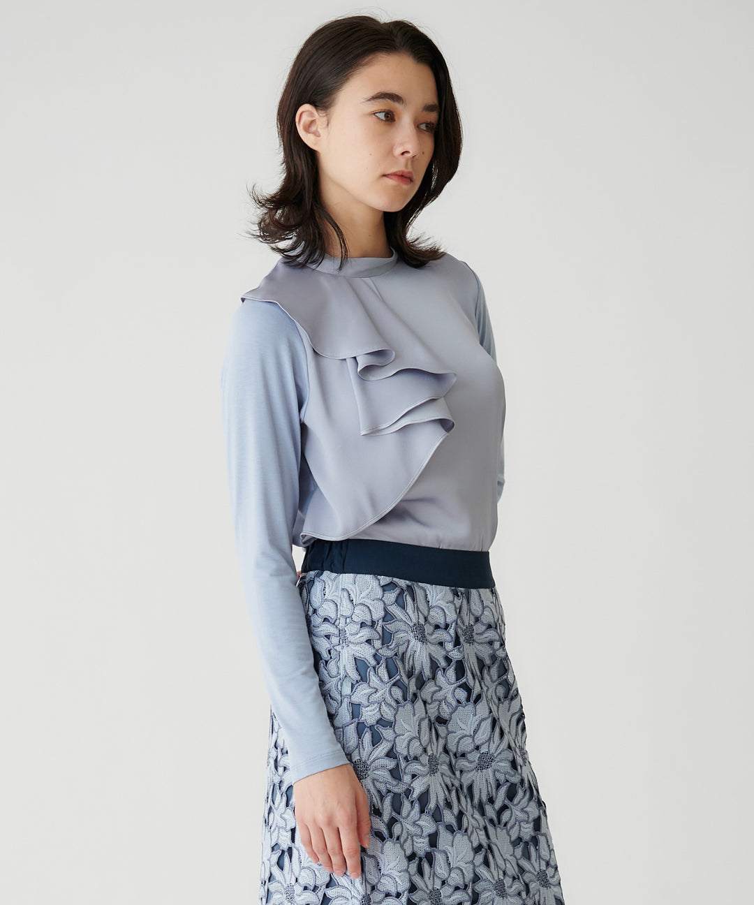 ラッフルデザインカットソー