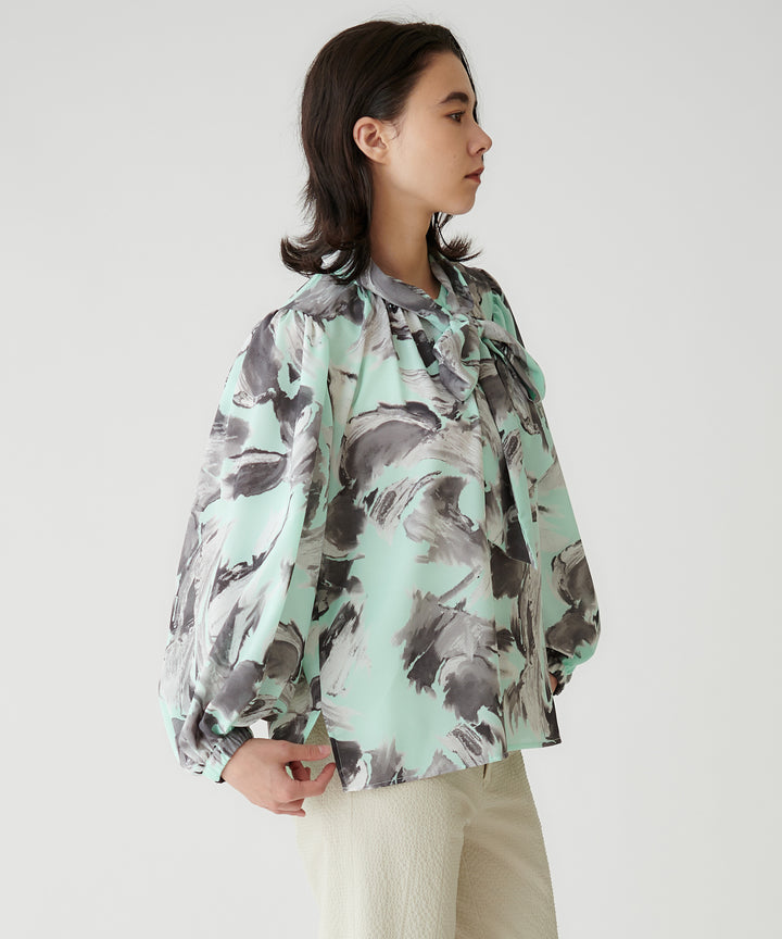 プリントボウタイブラウス