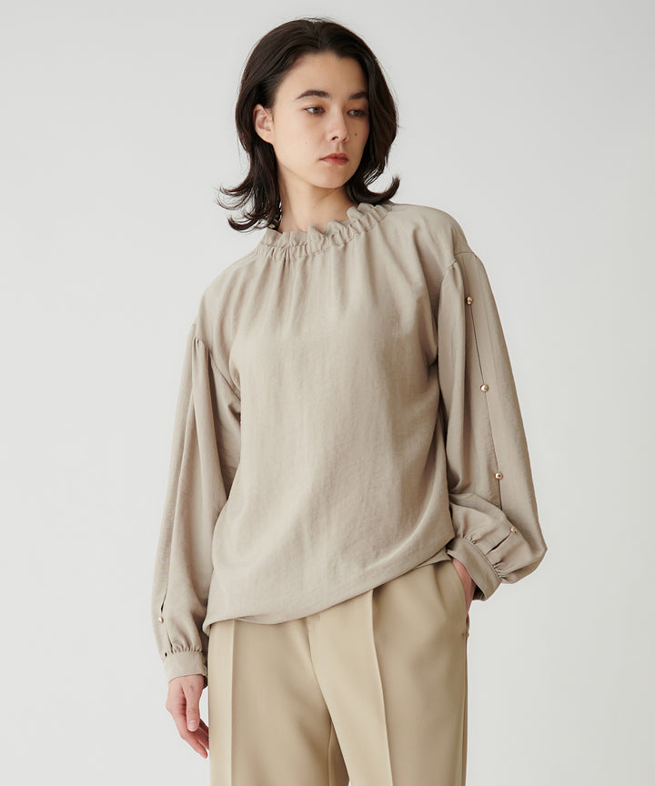 モデル H：172cm / 38 / グレージュ