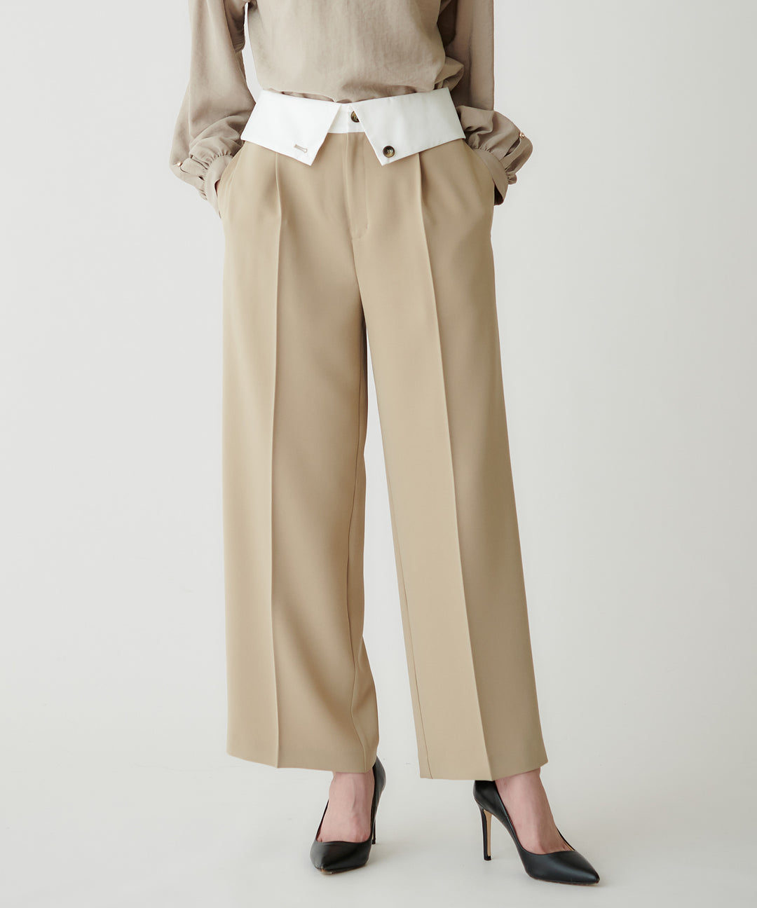 モデル H：172cm / 38 / モカ