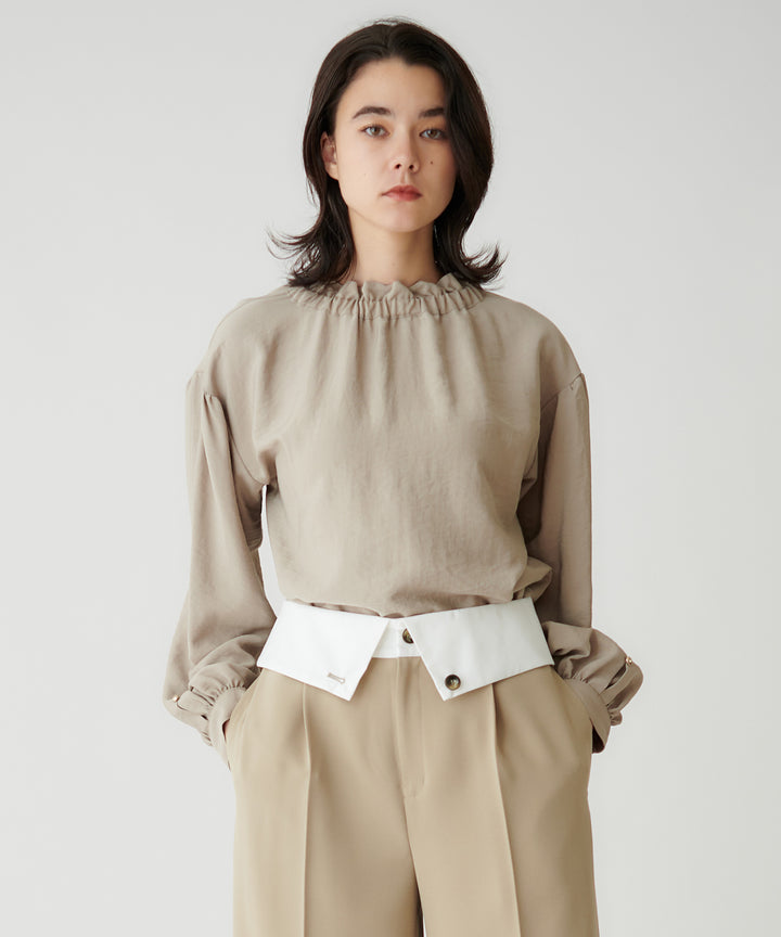 フリルネックギャザーブラウス