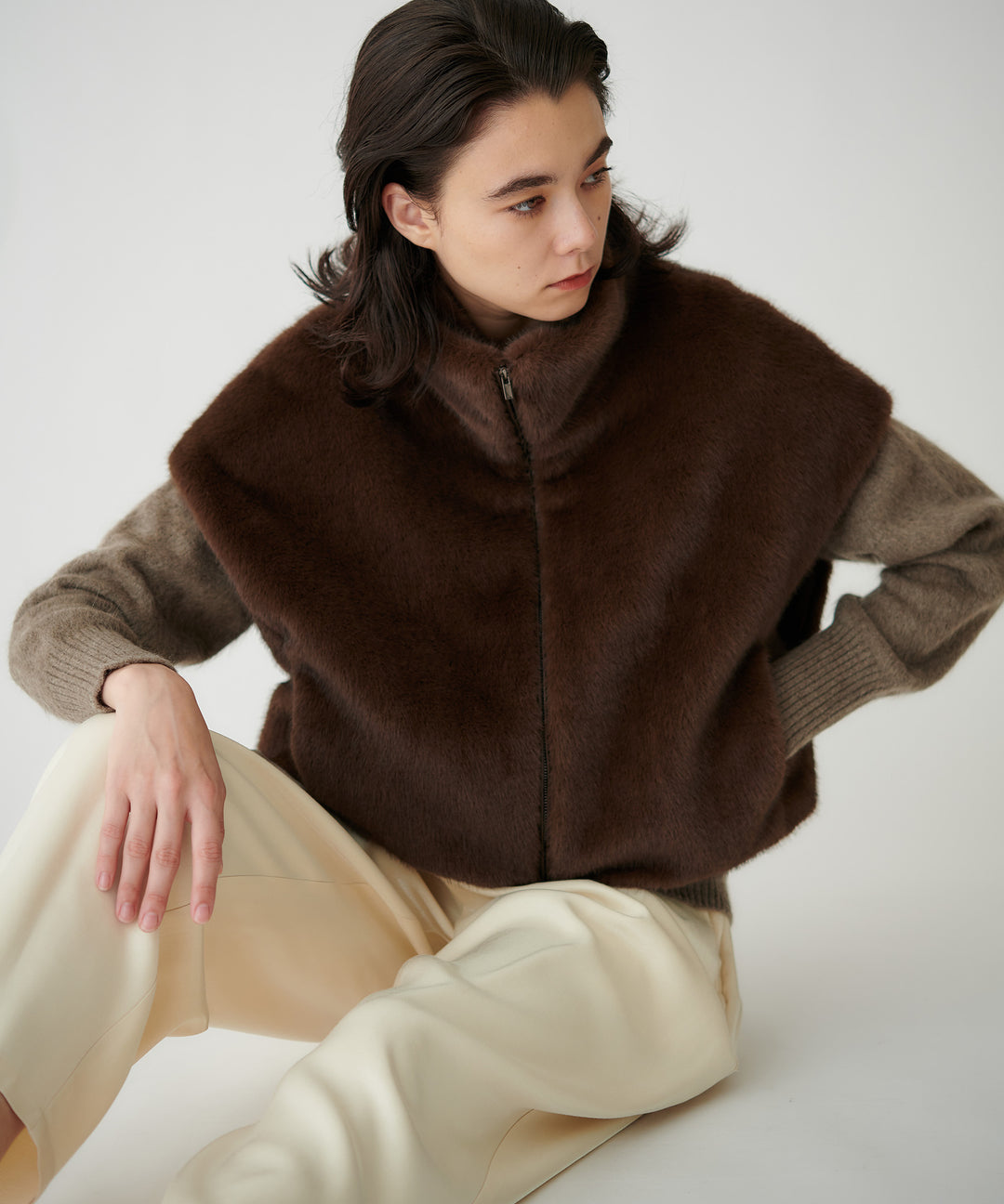 フェイクファーベスト