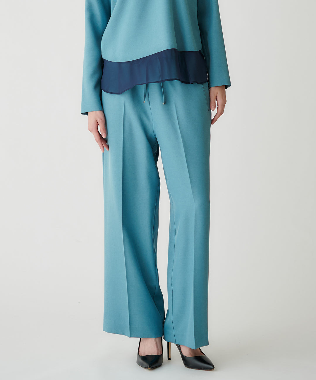 モデル H：172cm / 38 /  ブルーグリーン