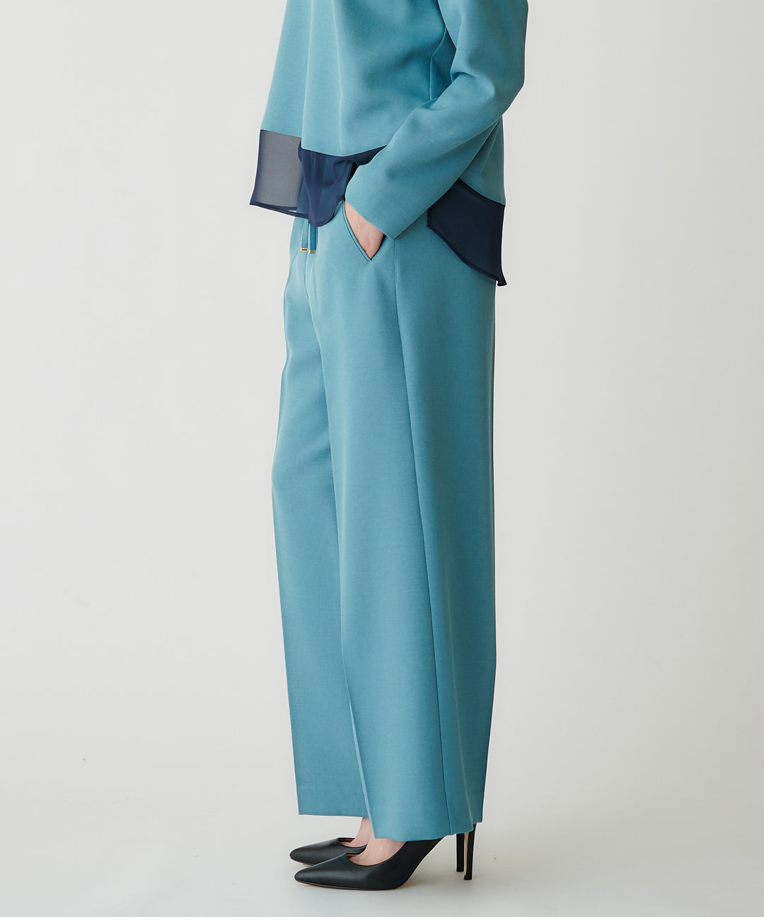 パウダーツイルワイドパンツ