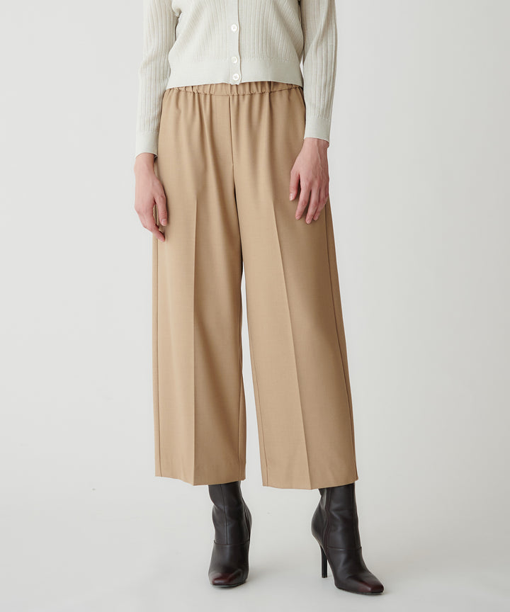 モデル H：172cm / 38 / ベージュ