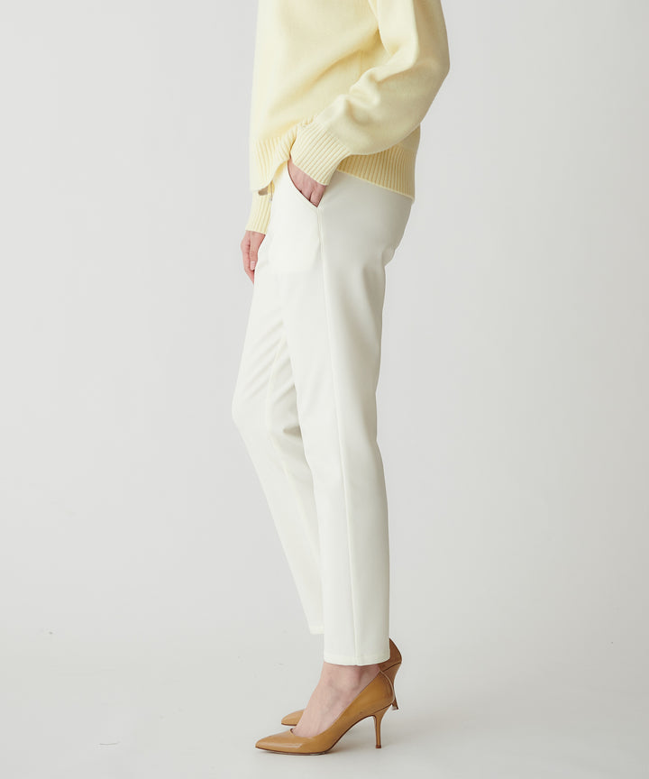 ウォームストレッチノータックパンツ