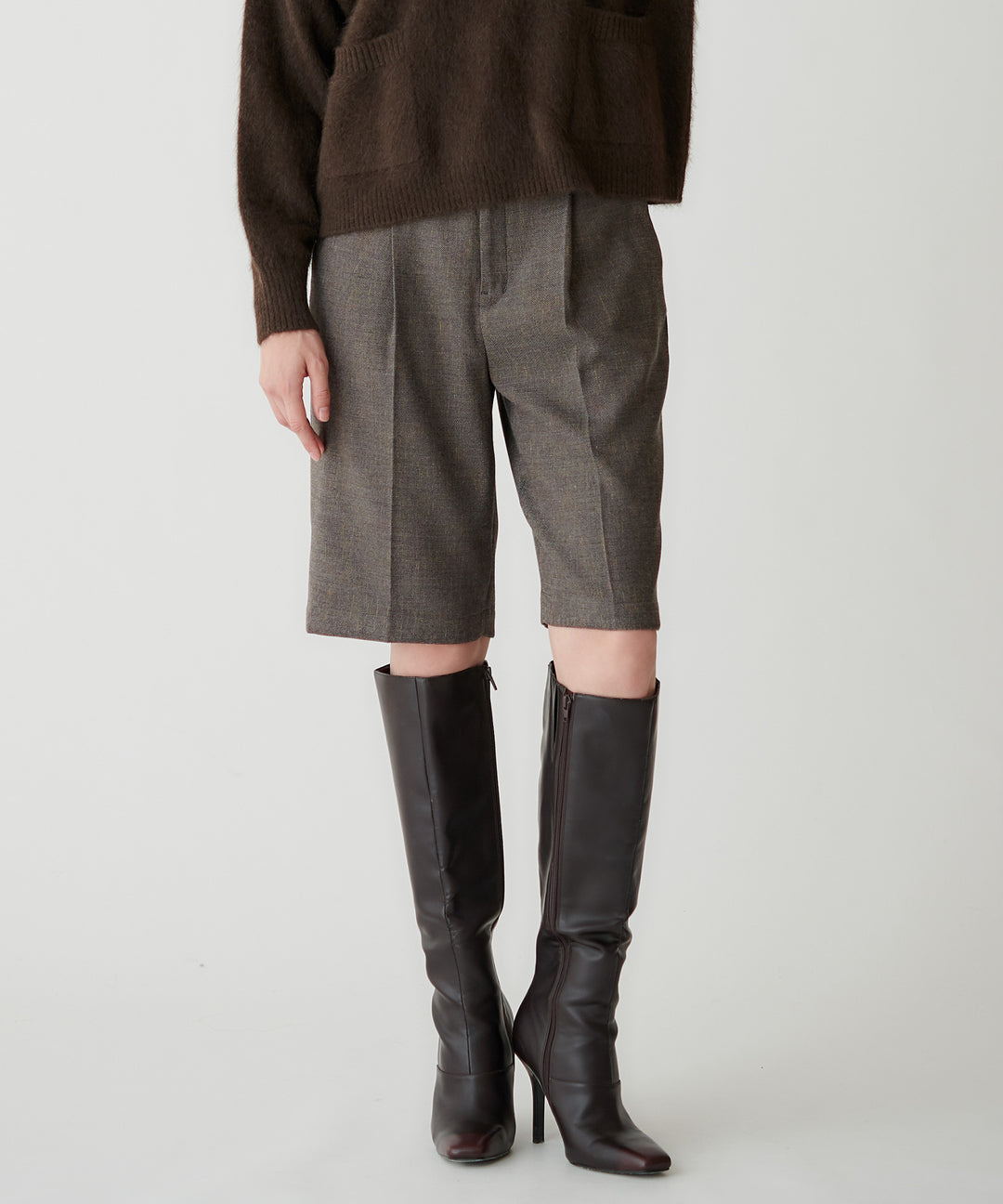 モデル H：172cm / 38 / チャコールグレー