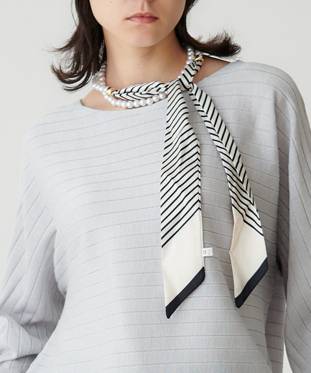 モデル H；172cm / アイボリーストライプ