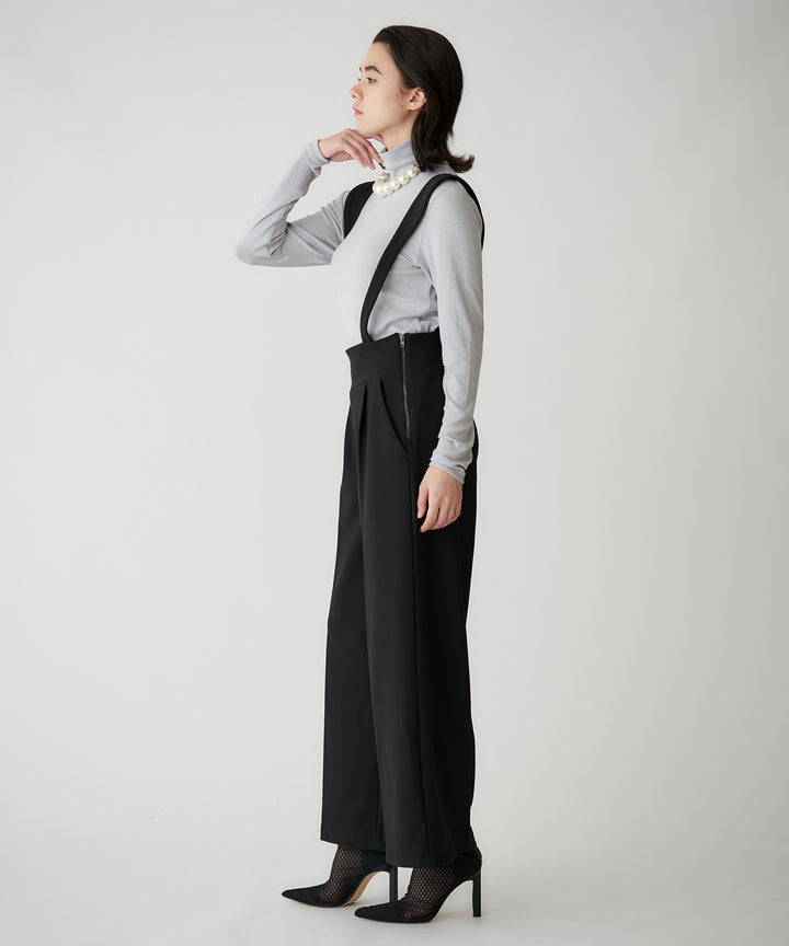 ストラップ付きタックワイドパンツ