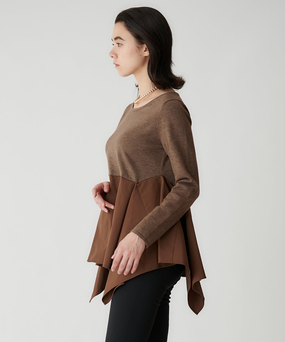 布帛ヘムドッキングトップス