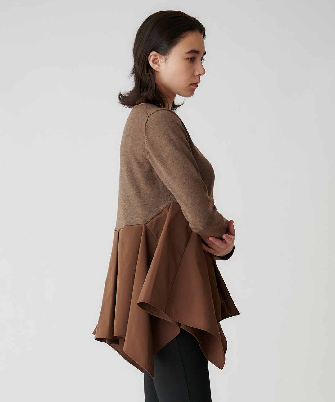 布帛ヘムドッキングトップス