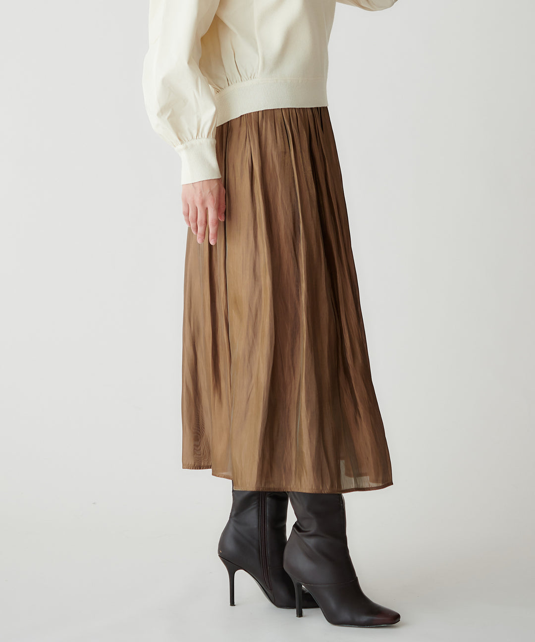 サテンギャザーロングスカート