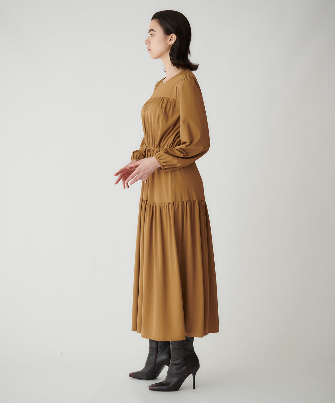 ウエストドロストワンピース