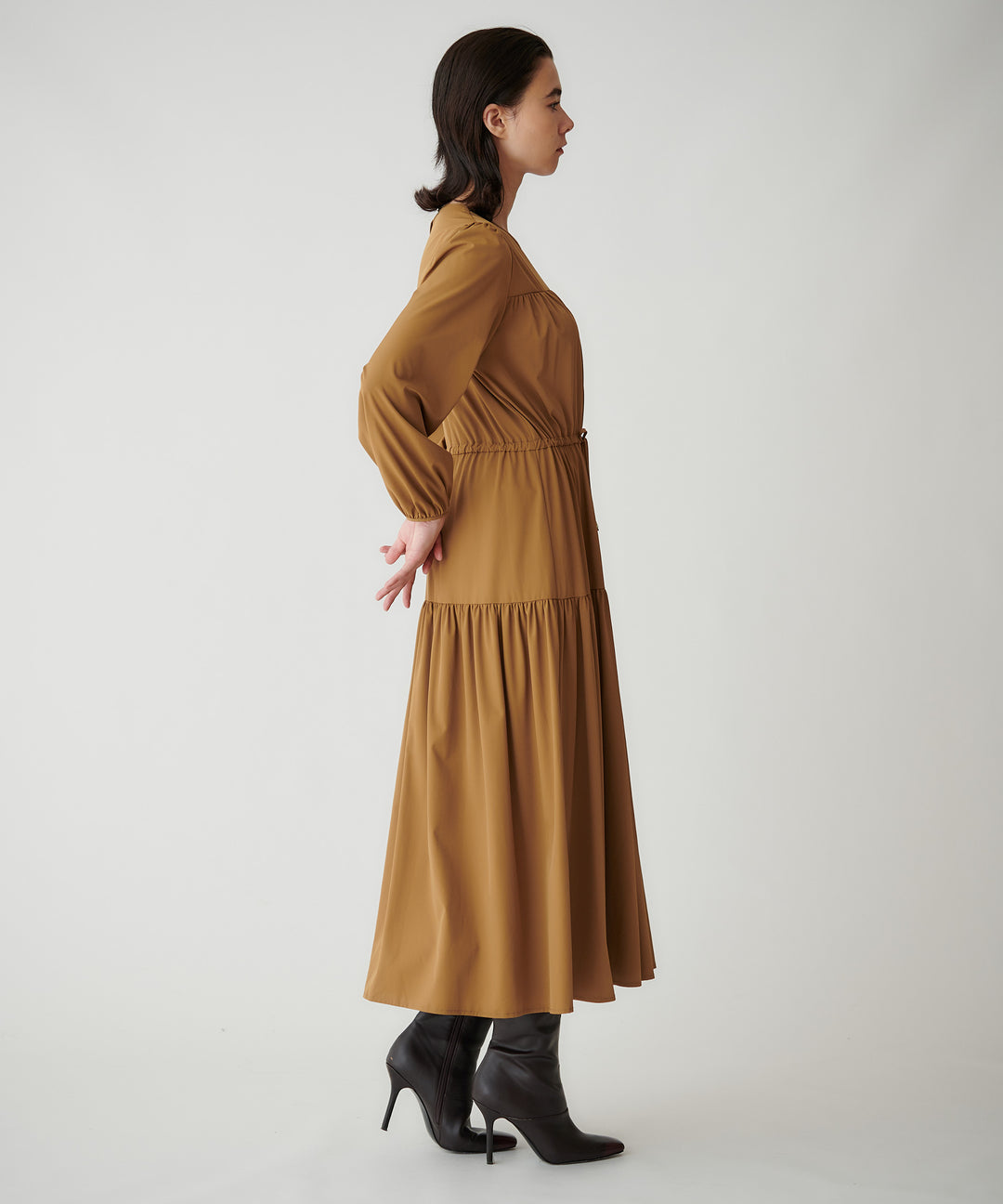 ウエストドロストワンピース