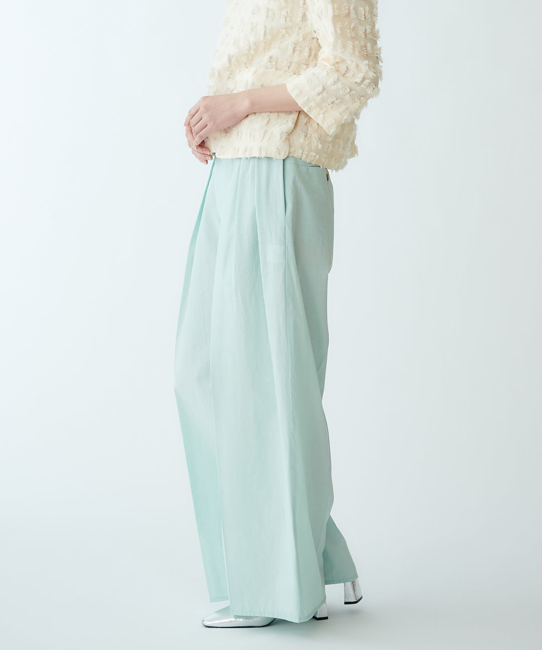 タンブラータックワイドパンツ