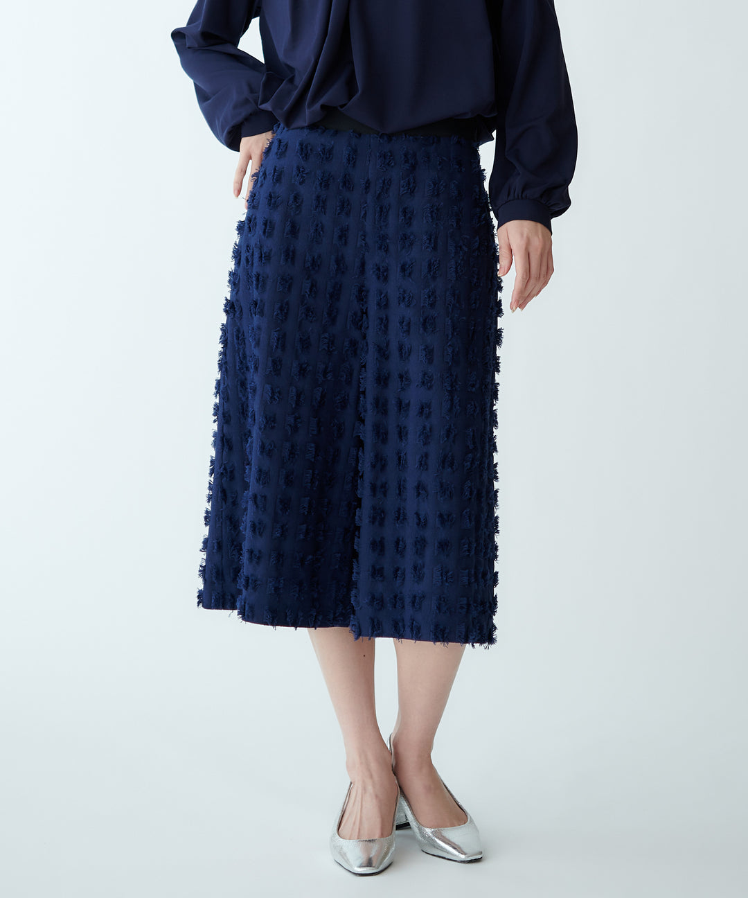 モデル H：165cm / 38 / ネイビー