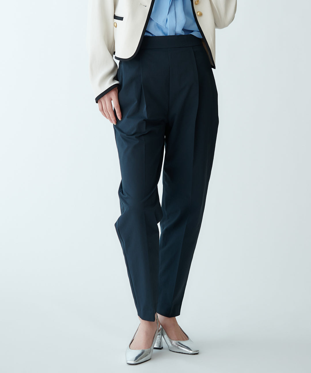 モデル H：165cm / 38 / ブラックネイビー