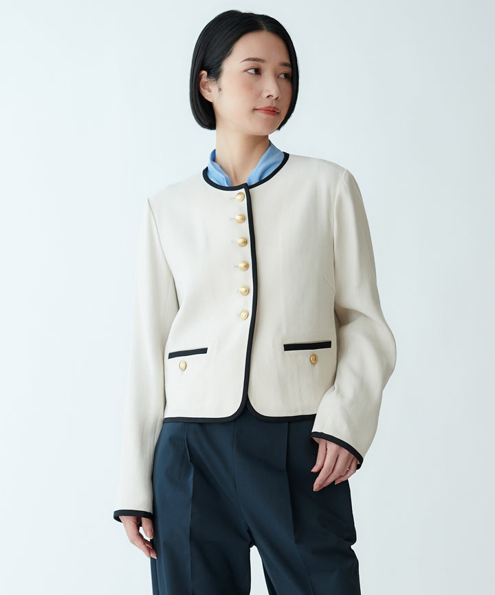 モデル H：165cm / 38 / エクリュ